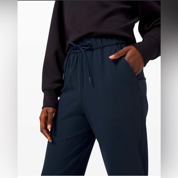 Lululemon Keep Moving Jogger
True Navy size 10 - Picture 3 of 10